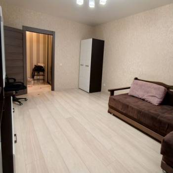 Сдается 1-комнатная квартира, 43 м²