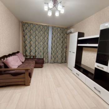 Сдается 1-комнатная квартира, 43 м²
