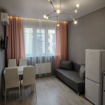 Сдается 1-комнатная квартира, 42 м²