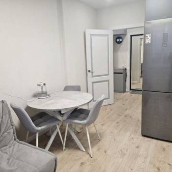 Продается 1-комнатная квартира, 38,1 м²