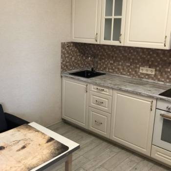 Продается 1-комнатная квартира, 37 м²