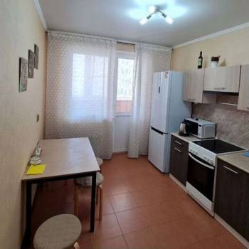 Сдается 1-комнатная квартира, 40 м²