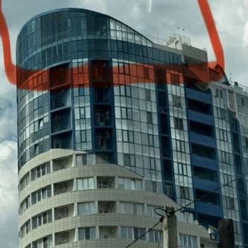 Продается 1-комнатная квартира, 294,3 м²