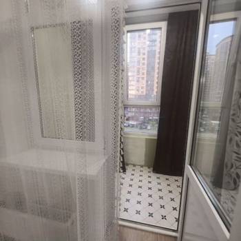 Продается 1-комнатная квартира, 42 м²