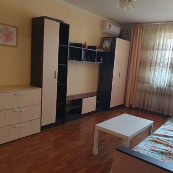 Сдается 2-х комнатная квартира, 65 м²