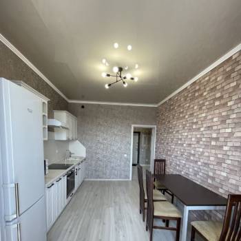 Сдается 1-комнатная квартира, 52 м²