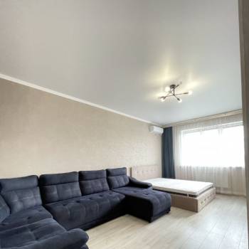 Сдается 1-комнатная квартира, 52 м²