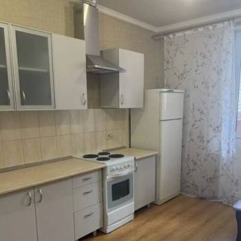Сдается 1-комнатная квартира, 50 м²