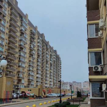 Продается 1-комнатная квартира, 37 м²