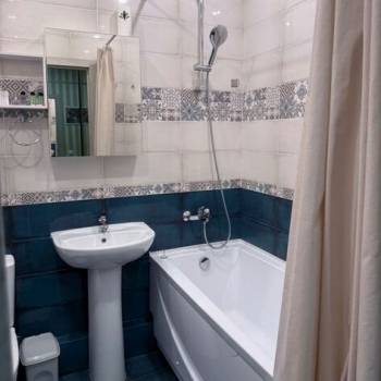 Продается 1-комнатная квартира, 42 м²