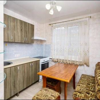 Продается 1-комнатная квартира, 35 м²
