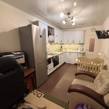 Продается 1-комнатная квартира, 43 м²