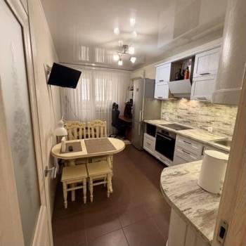 Продается 1-комнатная квартира, 43 м²