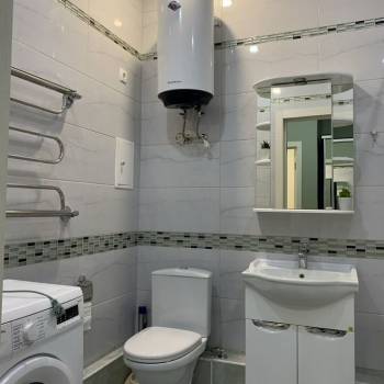 Сдается 1-комнатная квартира, 55 м²