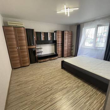 Сдается 1-комнатная квартира, 46 м²