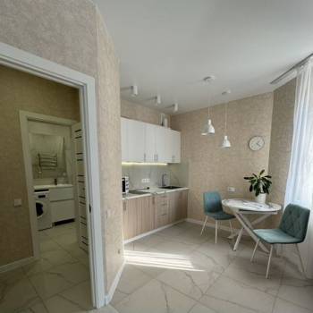 Сдается 1-комнатная квартира, 39 м²