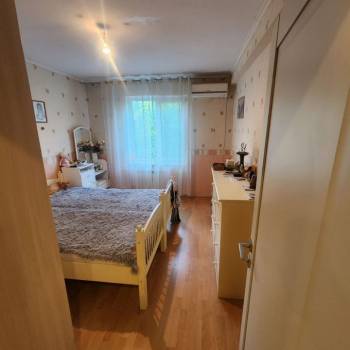 Продается Многокомнатная квартира, 81 м²