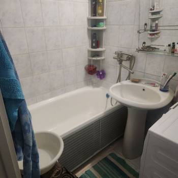 Продается Многокомнатная квартира, 81 м²