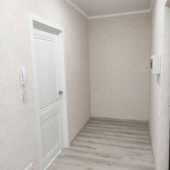 Продается 1-комнатная квартира, 42 м²