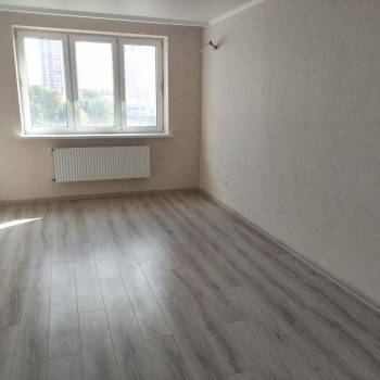 Продается 1-комнатная квартира, 42 м²