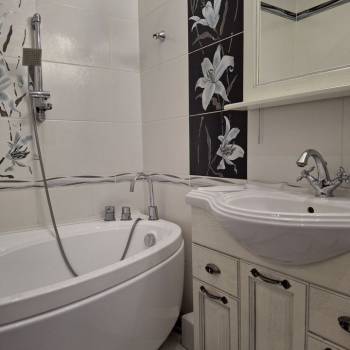 Продается 1-комнатная квартира, 42,5 м²