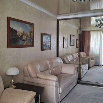 Продается 1-комнатная квартира, 42,5 м²
