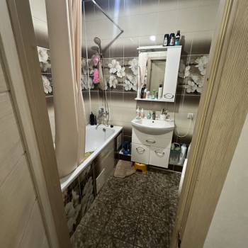 Сдается Многокомнатная квартира, 82,2 м²