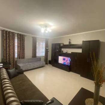 Сдается 2-х комнатная квартира, 78 м²