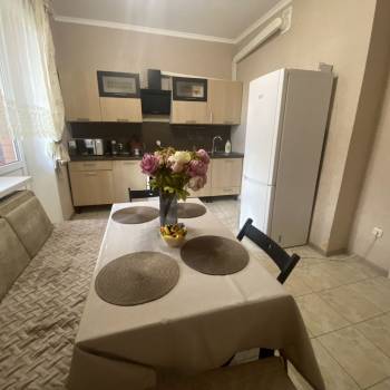 Сдается 2-х комнатная квартира, 78 м²