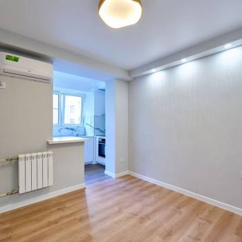 Продается 1-комнатная квартира, 45 м²