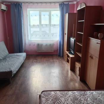 Сдается 1-комнатная квартира, 38 м²