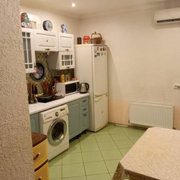 Продается 1-комнатная квартира, 37 м²