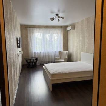 Сдается 1-комнатная квартира, 39 м²