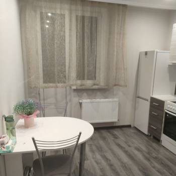 Сдается 1-комнатная квартира, 39 м²