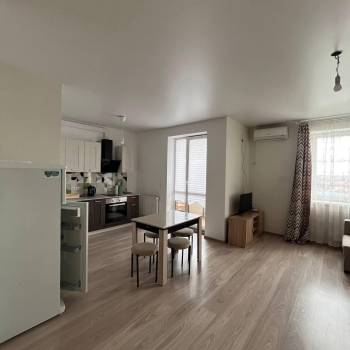 Сдается 2-х комнатная квартира, 74 м²