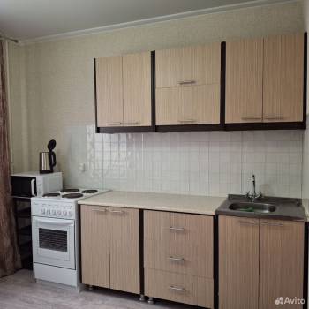Сдается 1-комнатная квартира, 40 м²