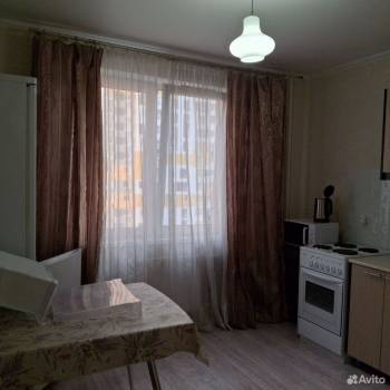 Сдается 1-комнатная квартира, 40 м²