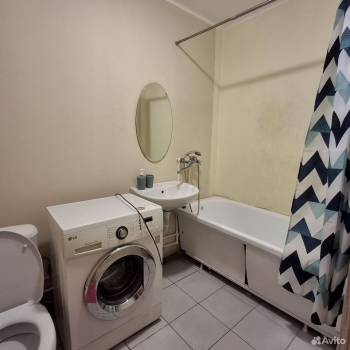 Сдается 1-комнатная квартира, 40 м²
