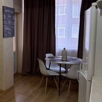 Продается 1-комнатная квартира, 42,4 м²