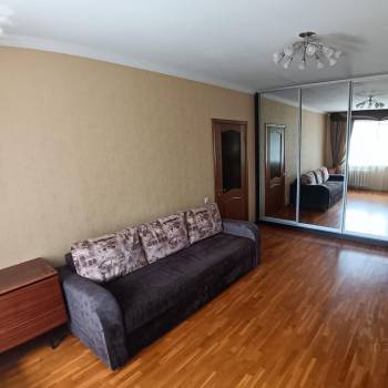 Сдается 1-комнатная квартира, 40 м²