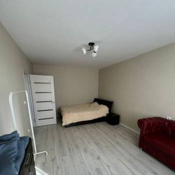 Продается 1-комнатная квартира, 40 м²