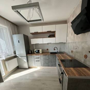 Продается 1-комнатная квартира, 40 м²