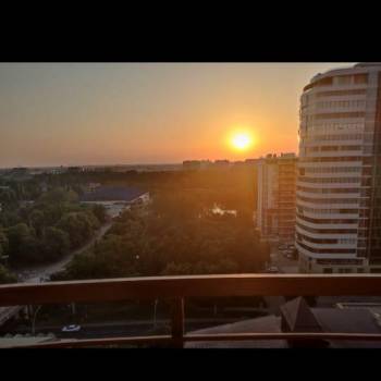 Сдается 2-х комнатная квартира, 80 м²