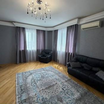 Сдается 2-х комнатная квартира, 87,6 м²