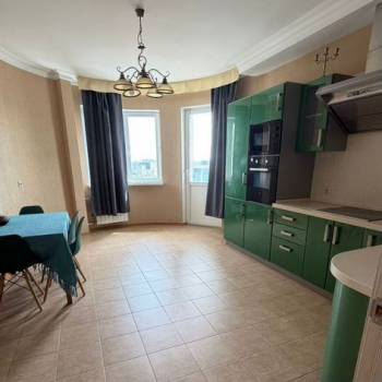 Сдается 2-х комнатная квартира, 87,6 м²