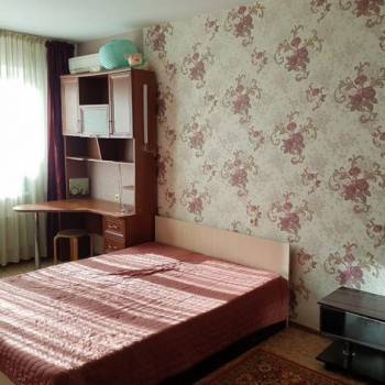 Сдается 1-комнатная квартира, 42 м²