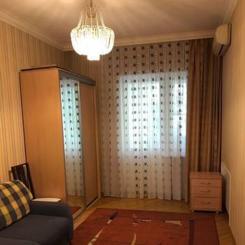 Сдается Многокомнатная квартира, 80 м²