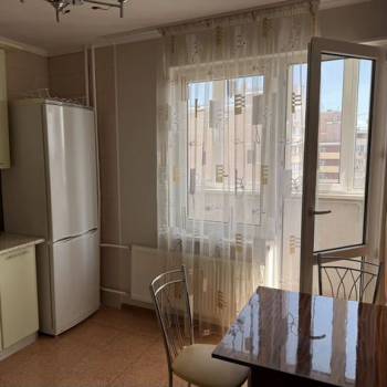 Сдается 1-комнатная квартира, 38 м²