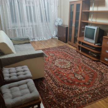 Сдается Многокомнатная квартира, 60 м²