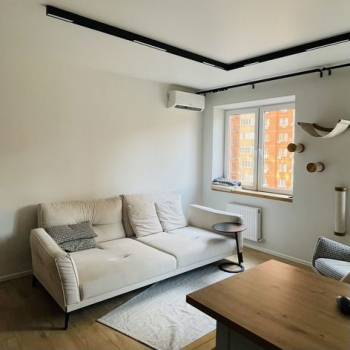 Продается 1-комнатная квартира, 51,7 м²